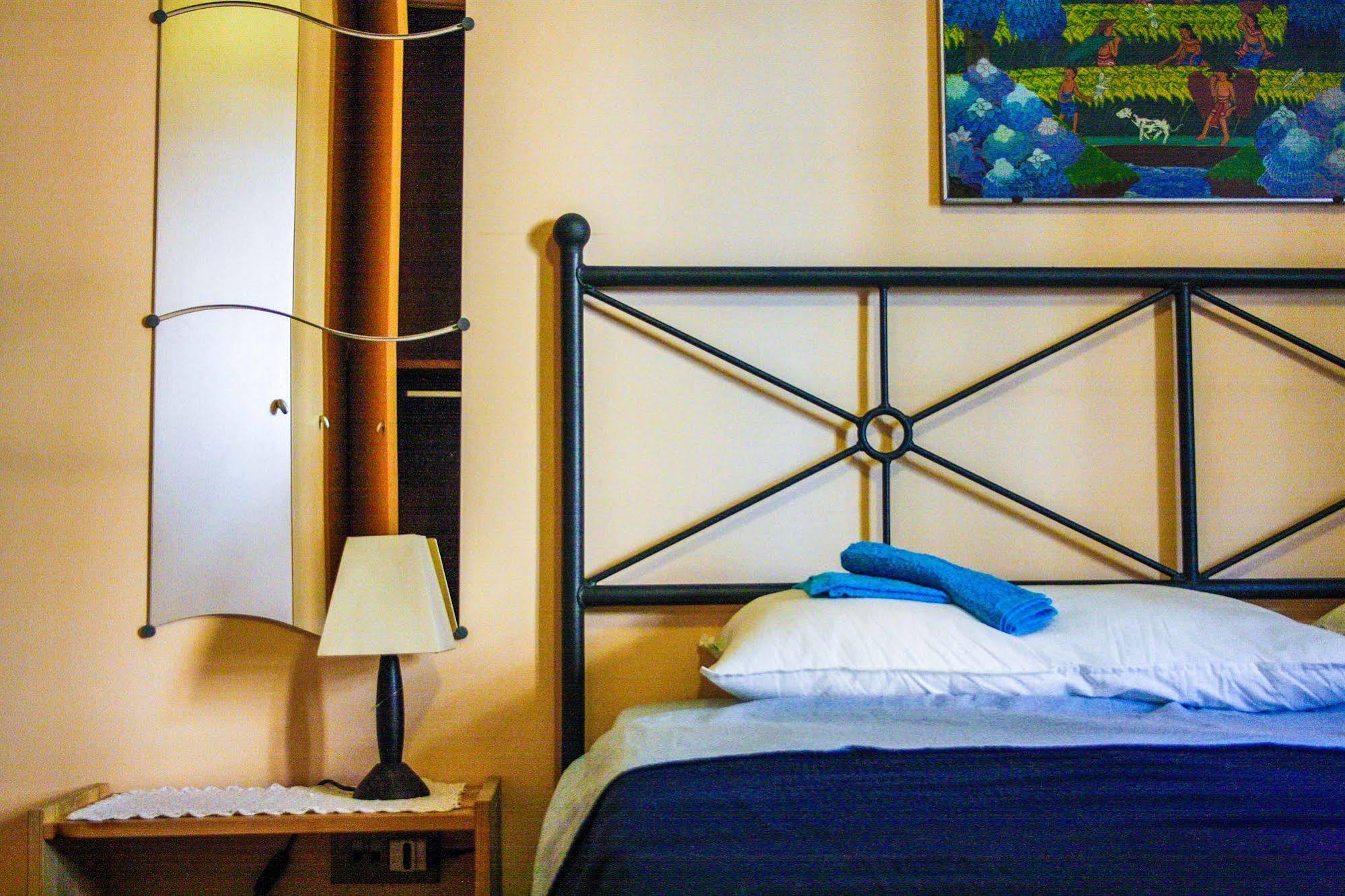 4 Season Bed & Breakfast Roma